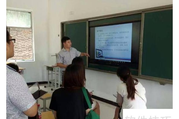 如何解决ppt无法全屏播放问题