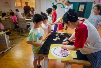 宣纸吸墨游戏怎么玩,体验水墨艺术,享受亲子互动乐趣 宣纸吸墨游戏怎么玩,体验水墨艺术,享受亲子互动乐趣