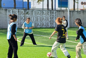 足球可以玩什么游戏,体验多样玩法,享受团队乐趣 足球可以玩什么游戏,体验多样玩法,享受团队乐趣