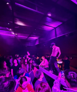 酒吧声音大玩什么游戏,轻松破冰不尴尬,嗨翻全场氛围佳 酒吧声音大玩什么游戏,轻松破冰不尴尬,嗨翻全场氛围佳