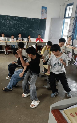 班级团聚玩什么游戏,活跃气氛,增进感情 班级团聚玩什么游戏,活跃气氛,增进感情