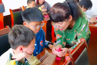 彩色竹签游戏怎么玩,掌握规则技巧,体验亲子互动乐趣 彩色竹签游戏怎么玩,掌握规则技巧,体验亲子互动乐趣