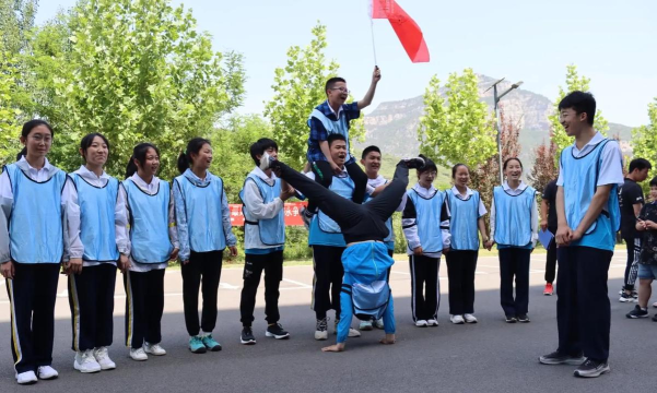 剧组拍照游戏怎么玩,创意互动新体验,团队协作乐趣多 剧组拍照游戏怎么玩,创意互动新体验,团队协作乐趣多