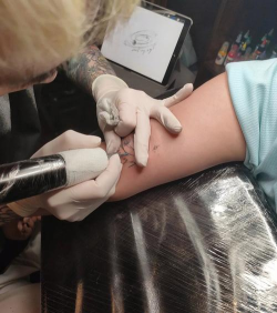 怎么p纹身 怎么p纹身