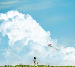 怎么的微风,吹拂脸庞,感受自然气息 怎么的微风,吹拂脸庞,感受自然气息