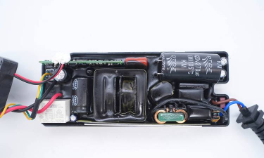 充电器怎么拆开,安全拆解步骤,内部结构解析 充电器怎么拆开,安全拆解步骤,内部结构解析