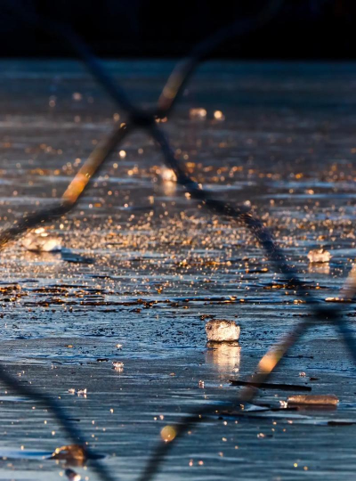 如何拍摄冰,掌握光线技巧,展现晶莹质感 如何拍摄冰,掌握光线技巧,展现晶莹质感