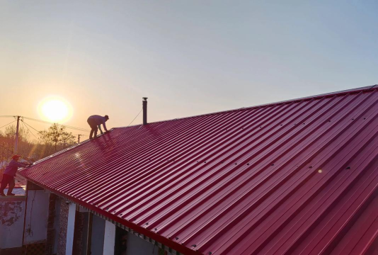 如何上屋顶,安全第一,方法要选对 如何上屋顶,安全第一,方法要选对
